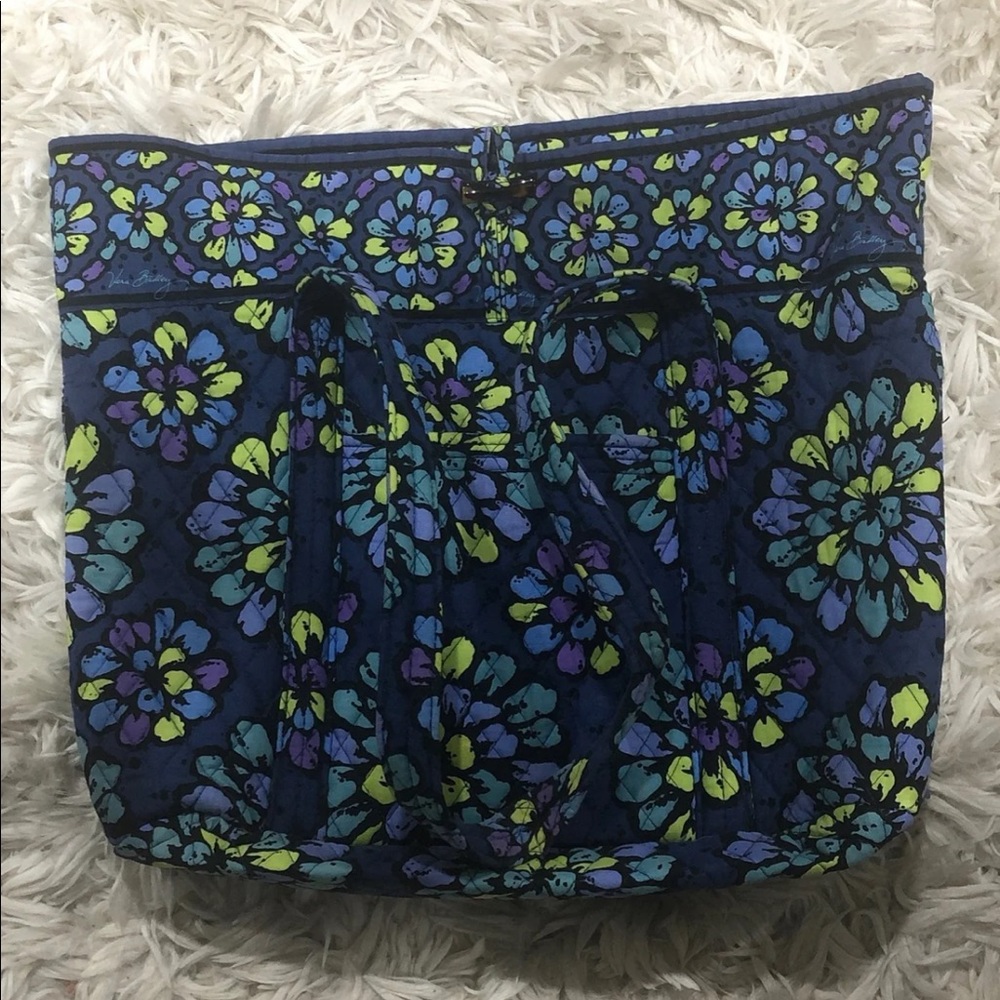 Vera Bradley tote bag